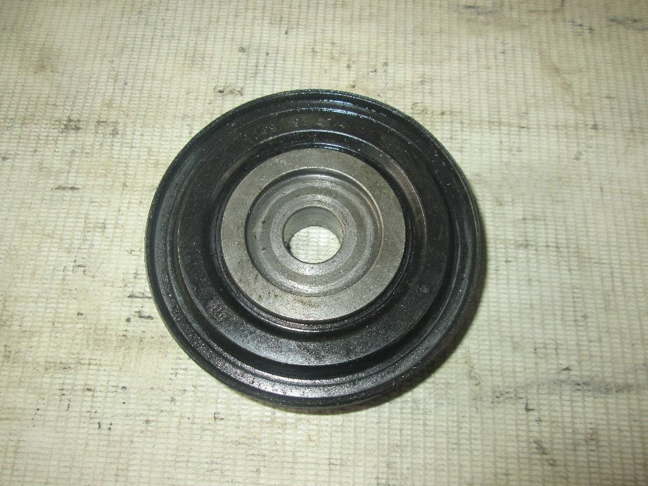 поршень коробки передач б/у - 1